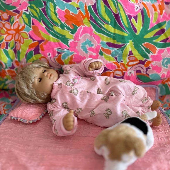 Pleasant companion (American girl) Pink Pajama Doll with Plush Dog - Picture 2 of 3